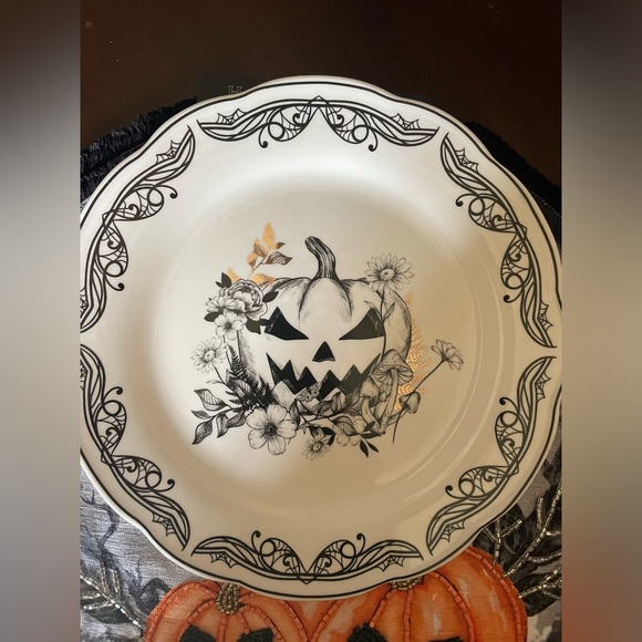 NIB WOODLAND HALLOWEEN Wicked Jack-O-Lantern Dinner Plate Set Of 4 🎃🌿🍄🌸🌱🦋 - Picture 7 of 13